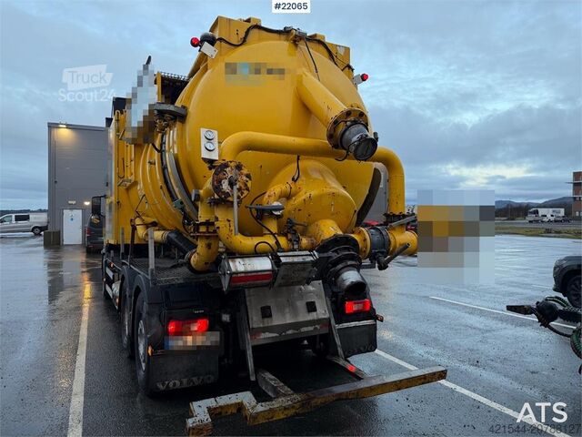Vacuum truck Volvo FM 6x2 supersuction w/ Disab body 1 owner car