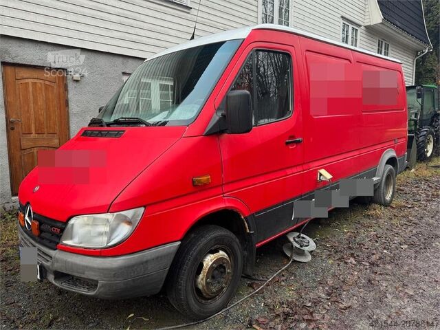 Augsta jumta universālis Mercedes-Benz Sprinter 416 with Leistikow flushing unit