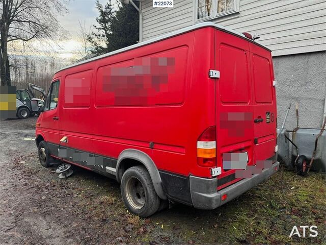 Augsta jumta universālis Mercedes-Benz Sprinter 416 with Leistikow flushing unit