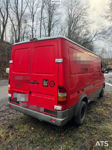 Augsta jumta universālis Mercedes-Benz Sprinter 416 with Leistikow flushing unit