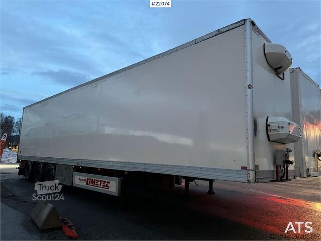 čemodāns Limetec semi-trailer with full side opening.