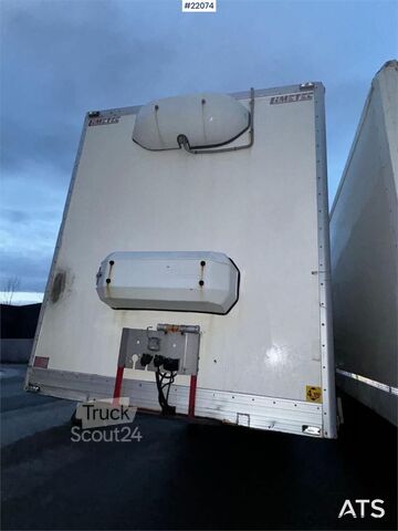 čemodāns Limetec semi-trailer with full side opening.