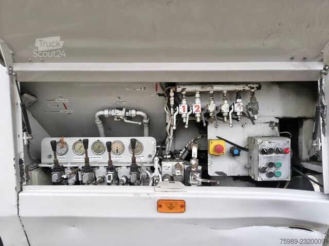 Ecovrac SKRUV transportskruv + luft, Hatz-diesel, 6 fack, 3 axlar, lyftaxel MVI2164 Ecovrac AUGER VIJZEL + Air , HATZ DIESEL, 6 COMPARTMENT...