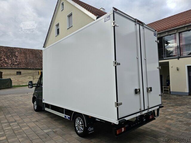 Furgon Iveco Daily 35S18HA8 Automatik 3.0 Koffer 4,2 M. LED