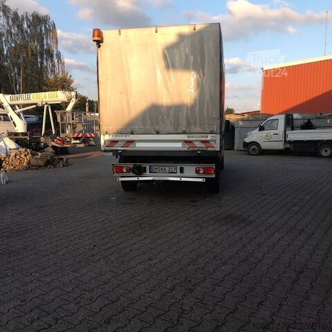 Tovornjak z odprtim kesonom in dvojno kabino Peugot Boxer 250 D