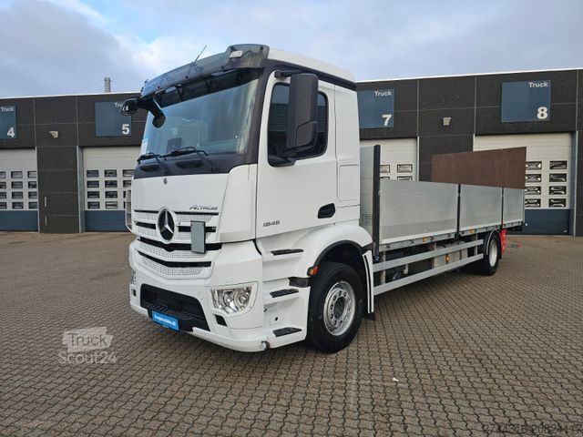 Camion cu platformă și prelată MERCEDES-BENZ Actros 1845