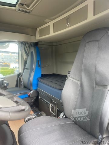 Standard SZM VOLVO FH 500 4x2 Flachdach/Alufelgen/2-Leitung HY