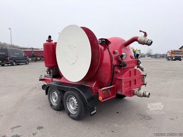 Prekybinė priekaba  Tysse / Nomek  1500 L Edelstahl  Sauganhänger