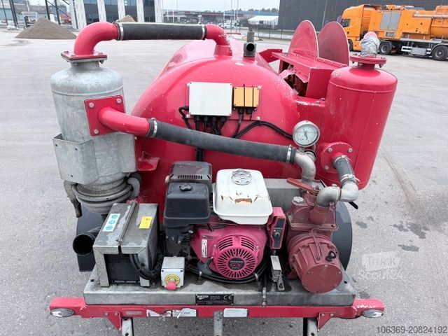 Prekybinė priekaba  Tysse / Nomek  1500 L Edelstahl  Sauganhänger