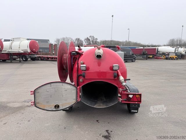 Prekybinė priekaba  Tysse / Nomek  1500 L Edelstahl  Sauganhänger