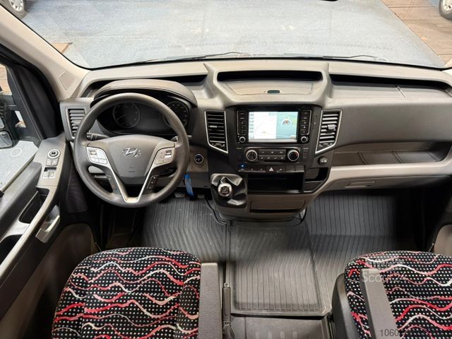 Mikroautobuss HYUNDAI H350 REISEBUS 9 SITZE KÜCHE KLIMA R-CAM TEMPOMAT