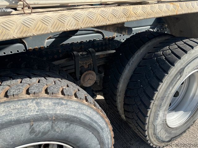 Tresidig tipplastbil MERCEDES-BENZ Arocs 2643 K 6x4 Schwarzmüller 3.S.Kipper