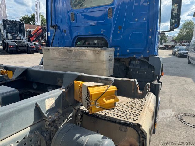 Tresidig tipplastbil MERCEDES-BENZ Arocs 2643 K 6x4 Schwarzmüller 3.S.Kipper