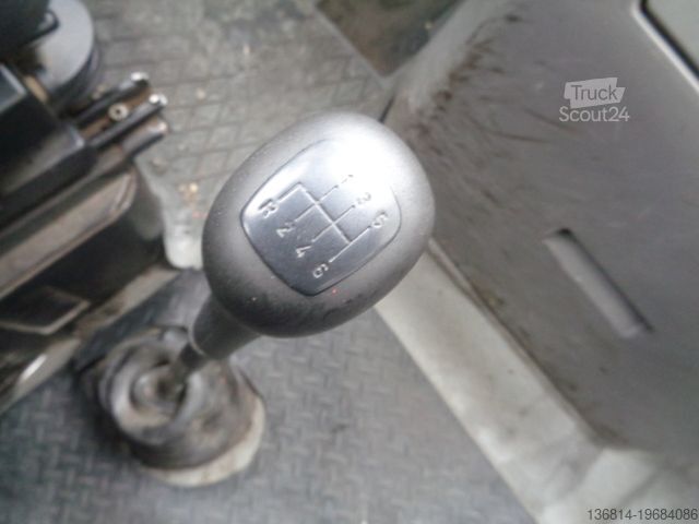 Panelová dodávka MERCEDES-BENZ Vario 816 9-Sitzer Werkstatt Standheizung AHK