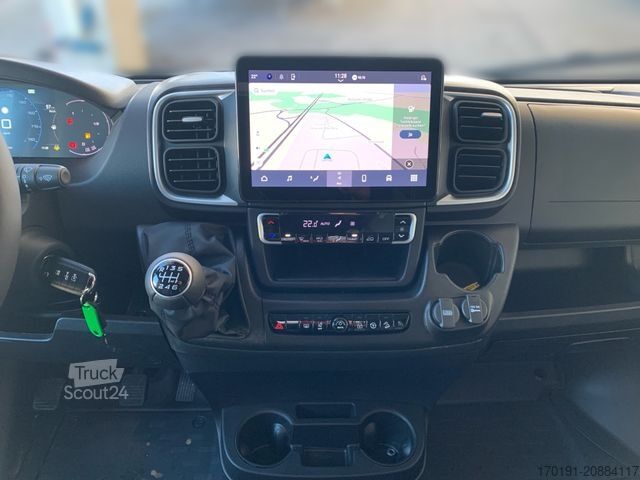 Kastenwagen Wohnmobil / Campervan ROADCAR Van Roadcar 540 Komfort und Assistenz