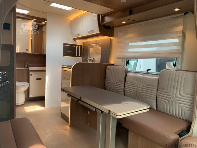 Polintegriran avtodom BÜRSTNER LYSEO TD 594 RAUMWUNDER