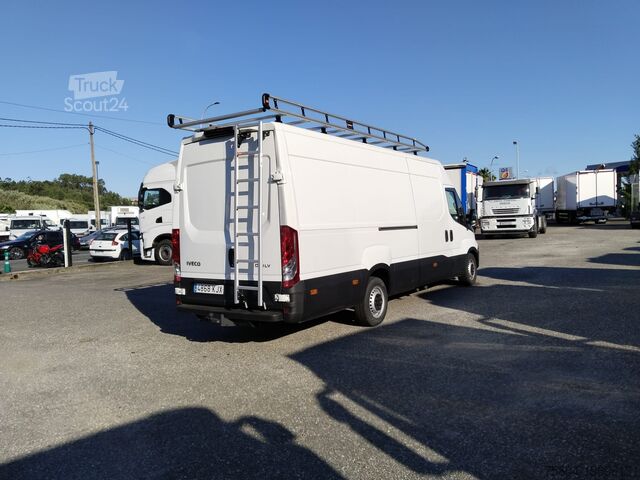 Furgonetă cu cutie Iveco DAILY 35S18