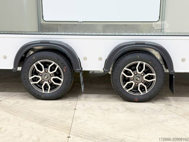 Furgon samochodowy do przewozu aut Brian James Trailer RACE SPORT 341-5521-35-2-12-W 550X210X196CM 3500KG GESCHLOSSENER AUTOTRAILER | WEISS