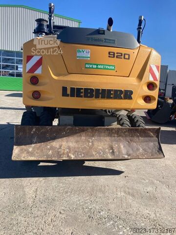 Excavator pe roți Liebherr A 920 Litronic
