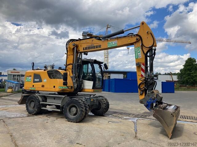 Excavator pe roți Liebherr A 920 Litronic