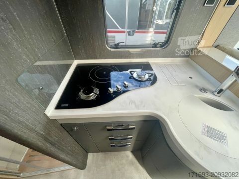 Integrovaný obytný vůz Hymer/Eriba B-Klasse ML I 780 BlackLine MESSE ANGEBOTE ON TOP