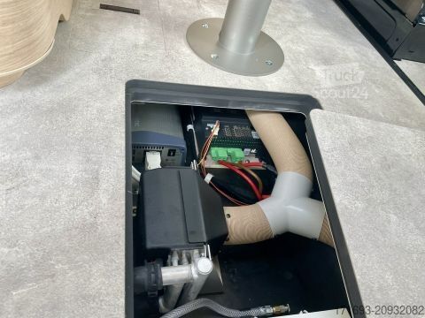 Integrovaný obytný vůz Hymer/Eriba B-Klasse ML I 780 BlackLine MESSE ANGEBOTE ON TOP