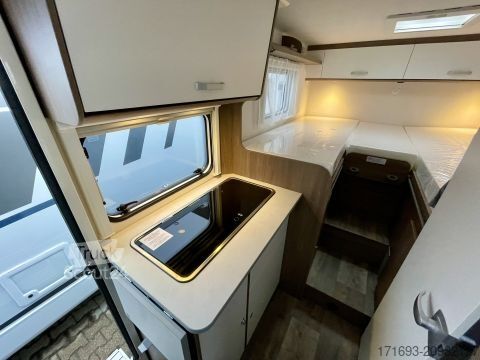 Daļēji integrēta kemperis Carado VAN V347 pro + MESSE ANGEBOTE ON TOP