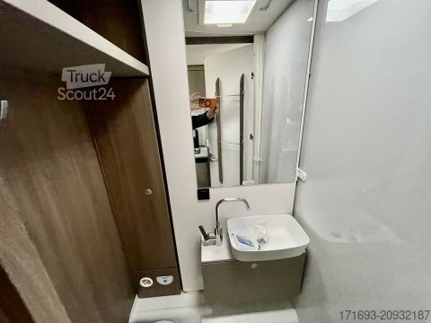 Integrētais kemperis Carado I 338 pro+ MESSE ANGEBOTE ON TOP