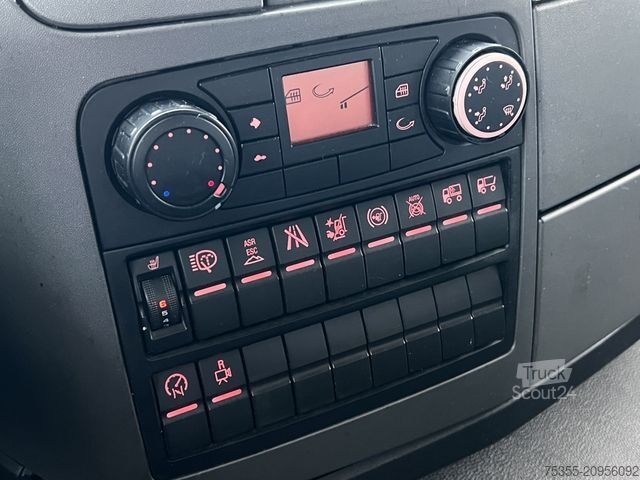 Dobozos teherautó MAN TGL 12.220 Xenon 7,12m Koffer + LBW Spurhalteass