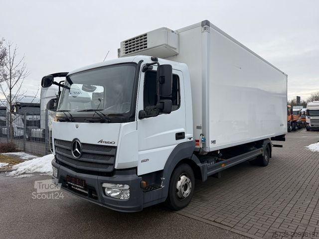 Furgão frigorífico MERCEDES-BENZ Atego 821 L Kühlkoffer/ThermoKing V500/Klima