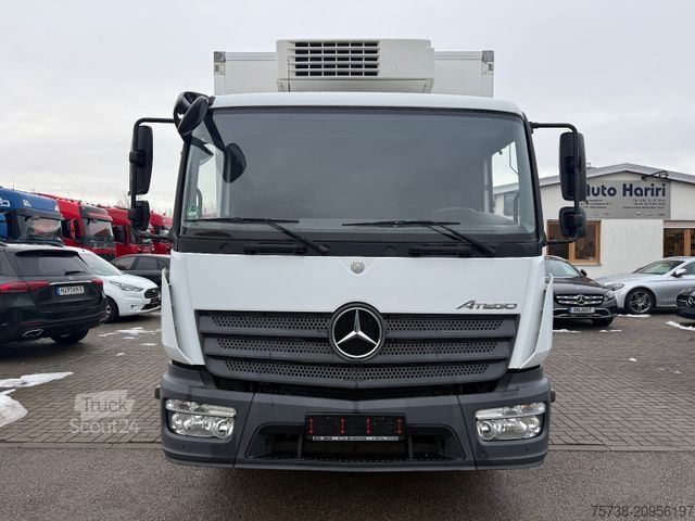 Furgão frigorífico MERCEDES-BENZ Atego 821 L Kühlkoffer/ThermoKing V500/Klima