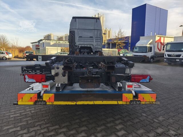 Važiuoklė su kabina MAN TGX 26.360