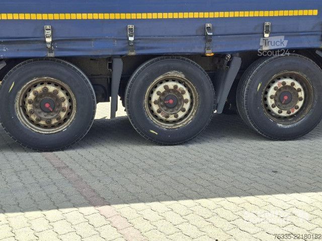 Открытый полуприцеп с тентом Kögel Curtainsider Mega