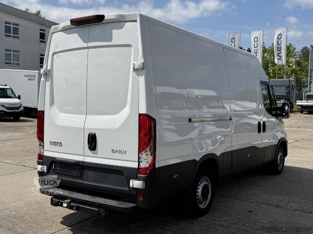 Duba panelată IVECO 35S16V AHK / Klima / PDC
