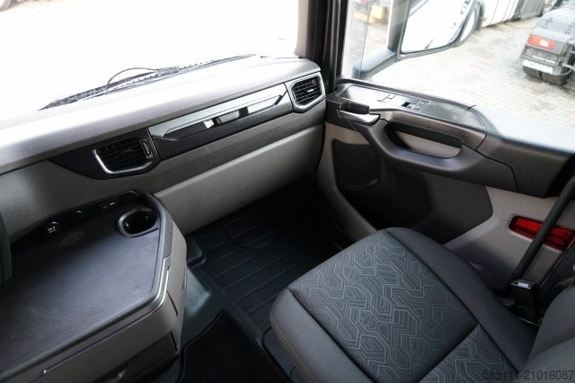 Standard tractor unit SCANIA S 450 / I-PARK COOL / FULL AIRMATIC   / NAVI 