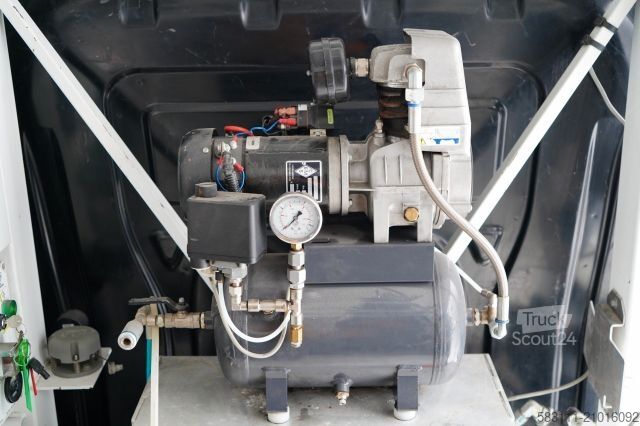 Vrachtwagenhoogwerker RENAULT MASTER / ZWY?KA / PODNO?NIK KOSZOWY Elevateur 14