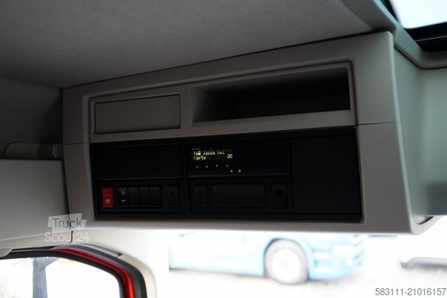 Τυπική μονάδα τράκτορα VOLVO FM 430 / PE?NY ADR / WAGA: 6 500 KG / NISKA KABI