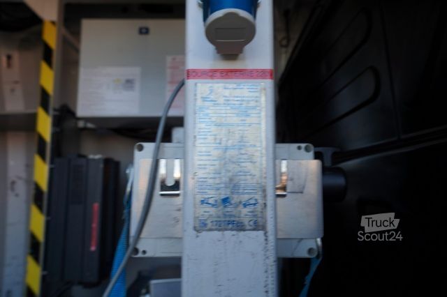 Vrachtwagenhoogwerker IVECO DAILY 70-180 / PODNO?NIK KOSZOWY - 16 m / BLASZ