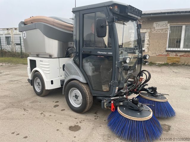 Veegmachine HAKO Hako Citymaster 1250 4x4 Kehrmaschine