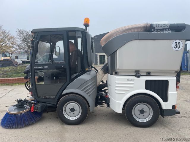 Veegmachine HAKO Hako Citymaster 1250 4x4 Kehrmaschine