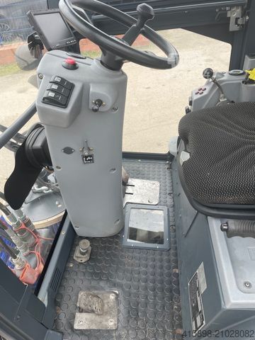 Veegmachine HAKO Hako Citymaster 1250 4x4 Kehrmaschine