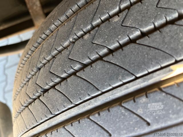 Dépanneuse RENAULT Midlum 180 Abschlepper Autotransporter