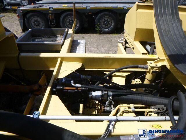 Sací vozidlo Renault D 26 Wide 6x2 vacuum tank 11 m3