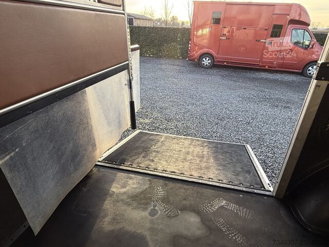 Paarden transport RENAULT MASTER PAARDENWAGEN | HORSETRUCK | ROELOFSEN | ...