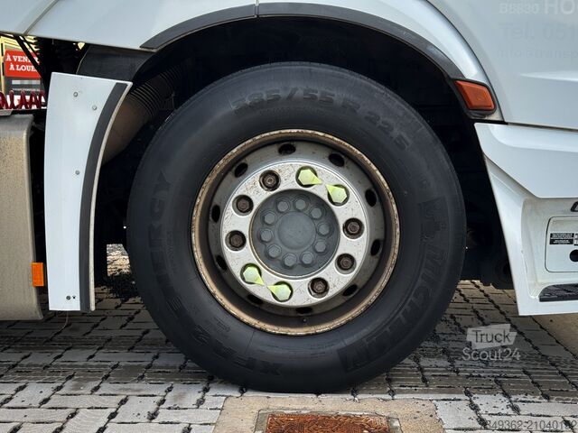 Tracteur standard / tracteur mega Mercedes-Benz Actros 1840