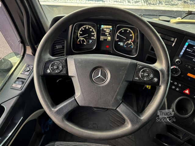 Tracteur standard / tracteur mega Mercedes-Benz Actros 1840