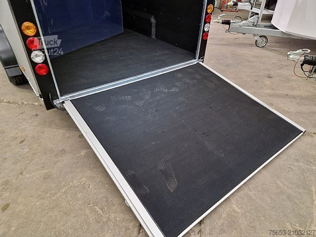 Remorque à chevaux Cheval Liberté Maxi 4 Modell  Frontexit Saddleroom 3500