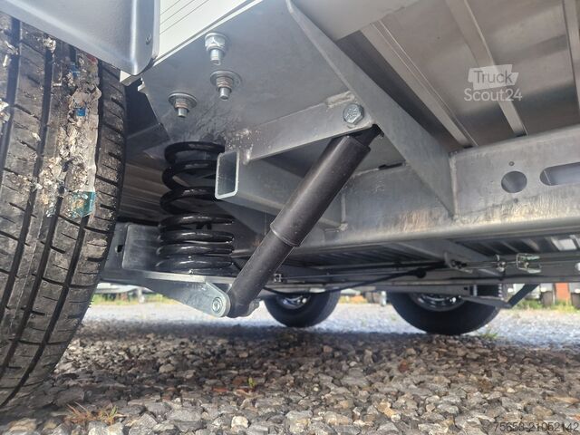 Caisse fermée (ou tôlé) Cheval Liberté Roadster C 800 schwarz Rampe Pullman Neu