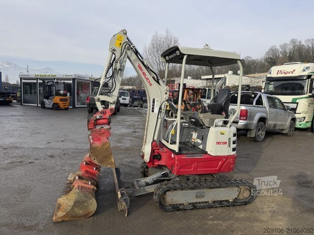 Miniescavatore TAKEUCHI TB 215R Powertilt 4xSchaufeln 1610 kg