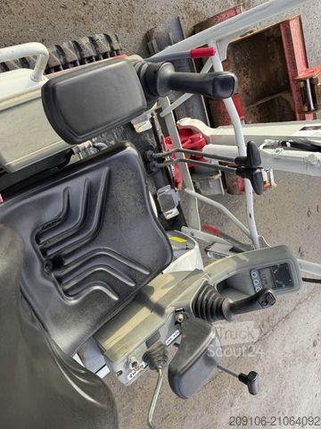 Miniescavatore TAKEUCHI TB 215R Powertilt 4xSchaufeln 1610 kg